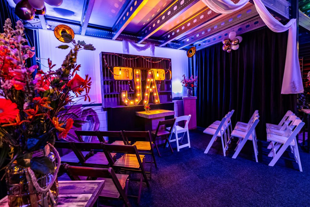 Bedrijfsfotografie voor Imagine Event en Partyverhuur: verhuurmateriaal en sfeer op locatie