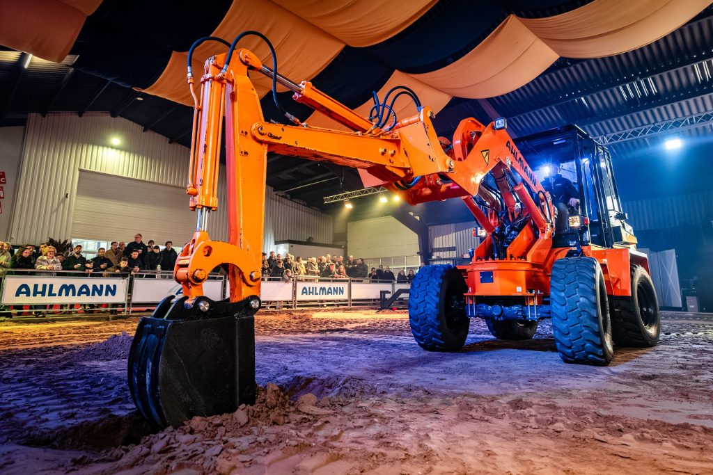 Referenties fotograaf: evenementfotografie jubileum: evenementfotografie tijdens de open dagen voor het 50-jarig jubileum van Ahlmann Nederland