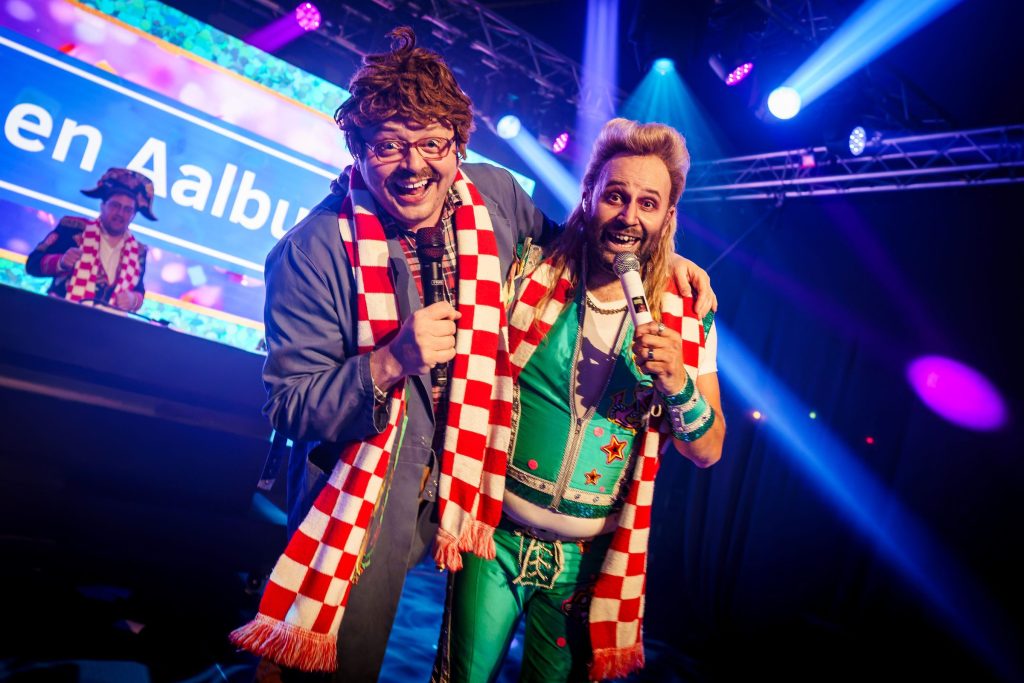 Festivalfotografie: sfeer, bezoekers en podium op een festival, gefotografeerd door Jurgen Versteeg