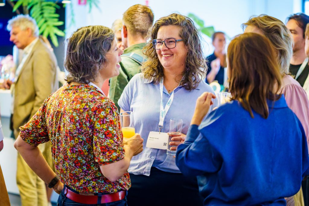 Fotografie ZorgSaamWonen Congres in Bussum netwerkborrel